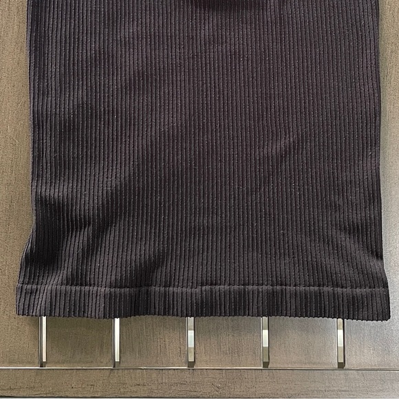 FREE PEOPLE INTIMATELY CROSSFIRE SEAMLESS CAMISOLE TANK TOP!! - Picture 11 of 12